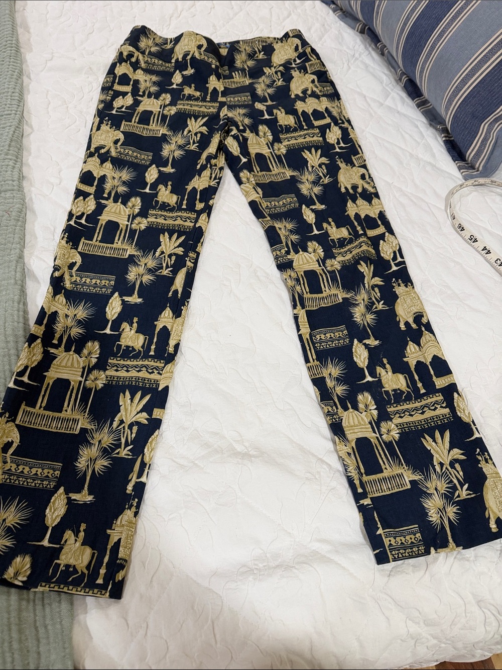 J. McLaughlin Maude pants navy tan desert toile elephant print pants size 4